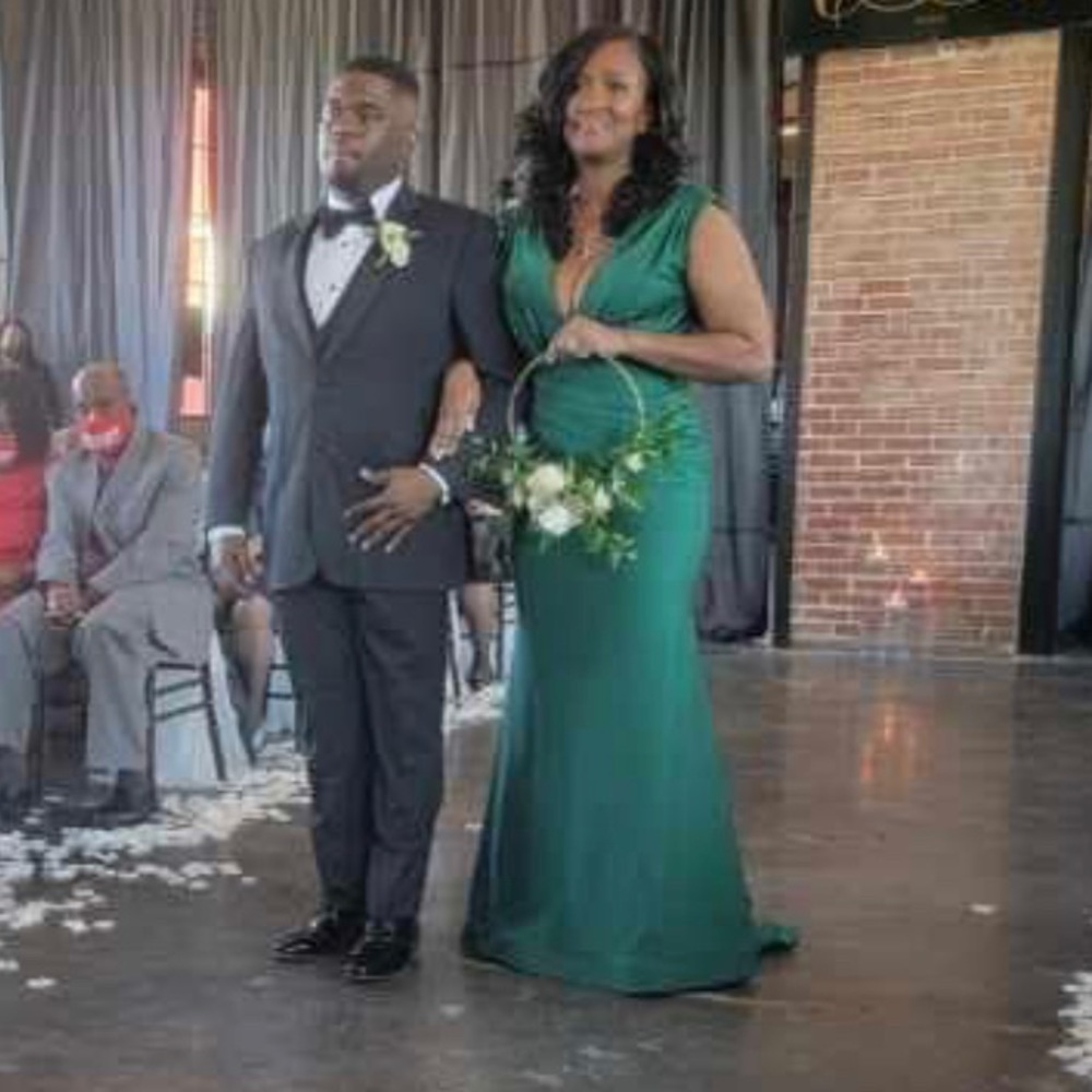 Size 8 Bill Levkoff Hunter Green Bridesmaid Gown - Picture 3 of 4